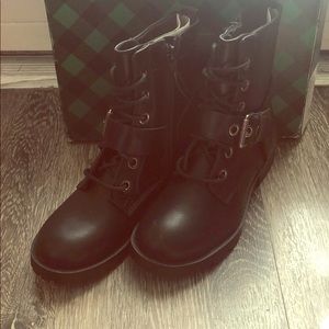 Arizona Jean Co. black booties sz 5